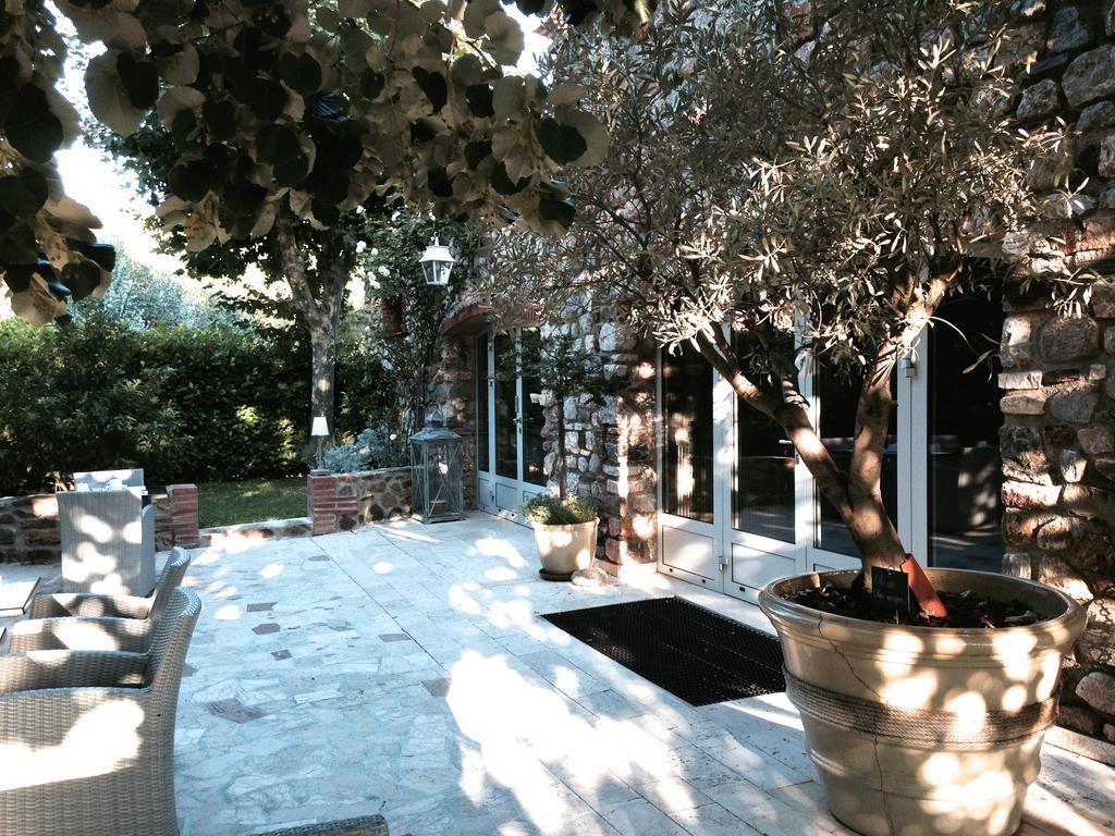 Le Relais Des Chartreuses Hotell Le Boulou Exteriör bild