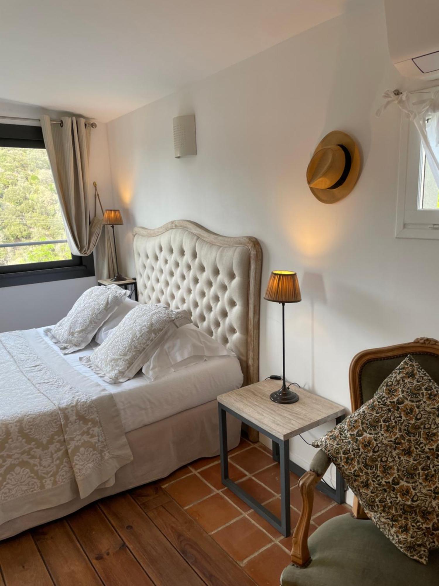 Le Relais Des Chartreuses Hotell Le Boulou Exteriör bild