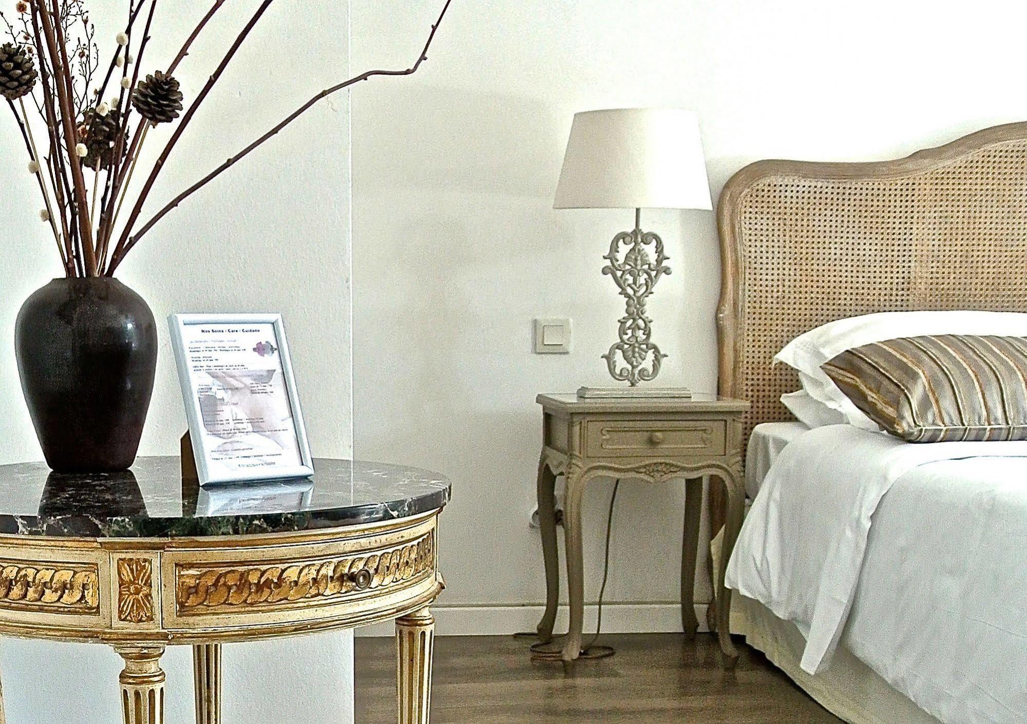 Le Relais Des Chartreuses Hotell Le Boulou Exteriör bild