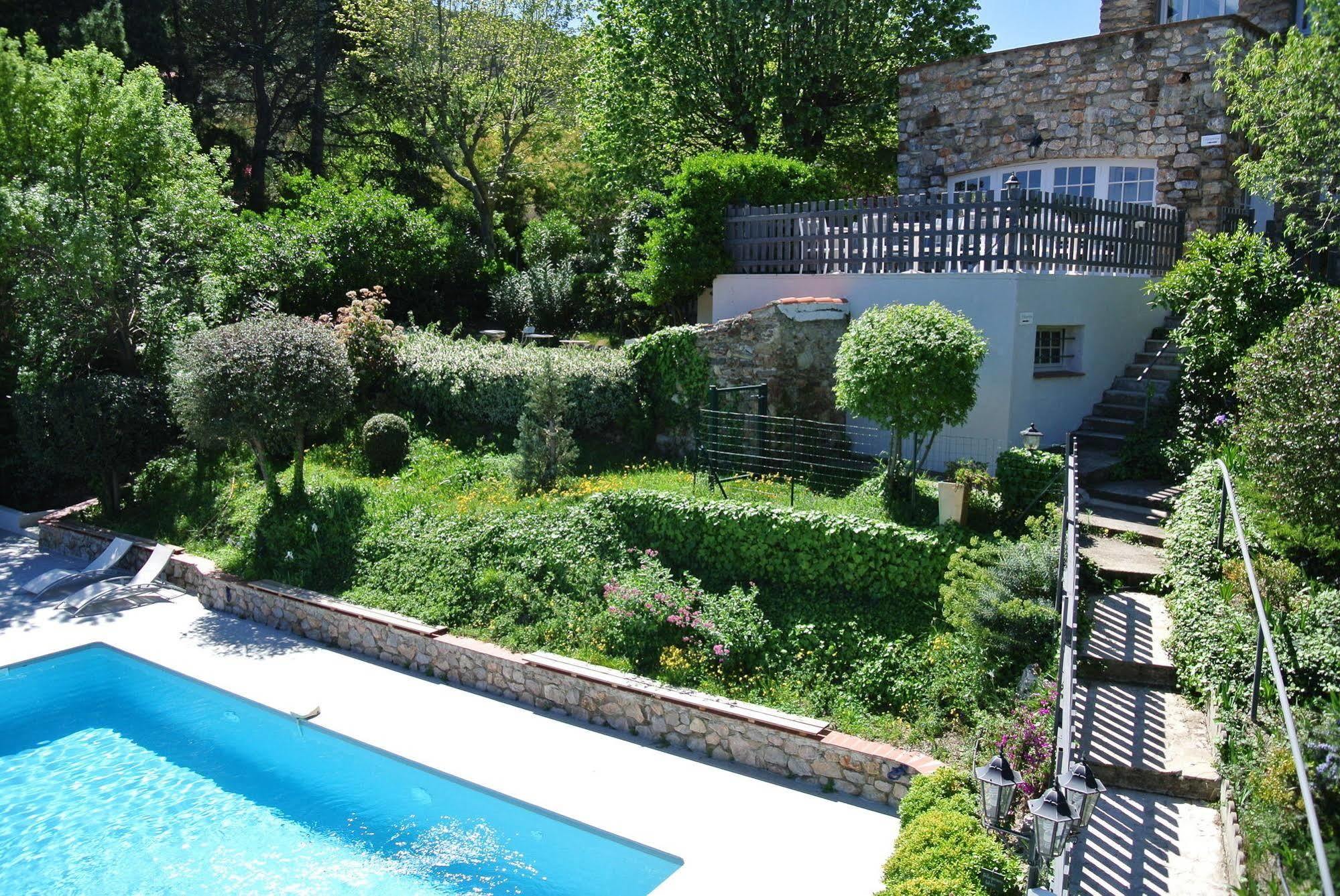 Le Relais Des Chartreuses Hotell Le Boulou Exteriör bild